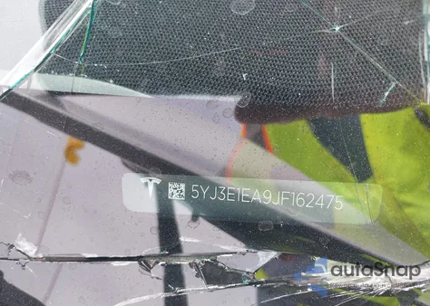 2018 Tesla Model 3 z USA, uszkodzony, nr VIN 5YJ3E1EA9JF162475